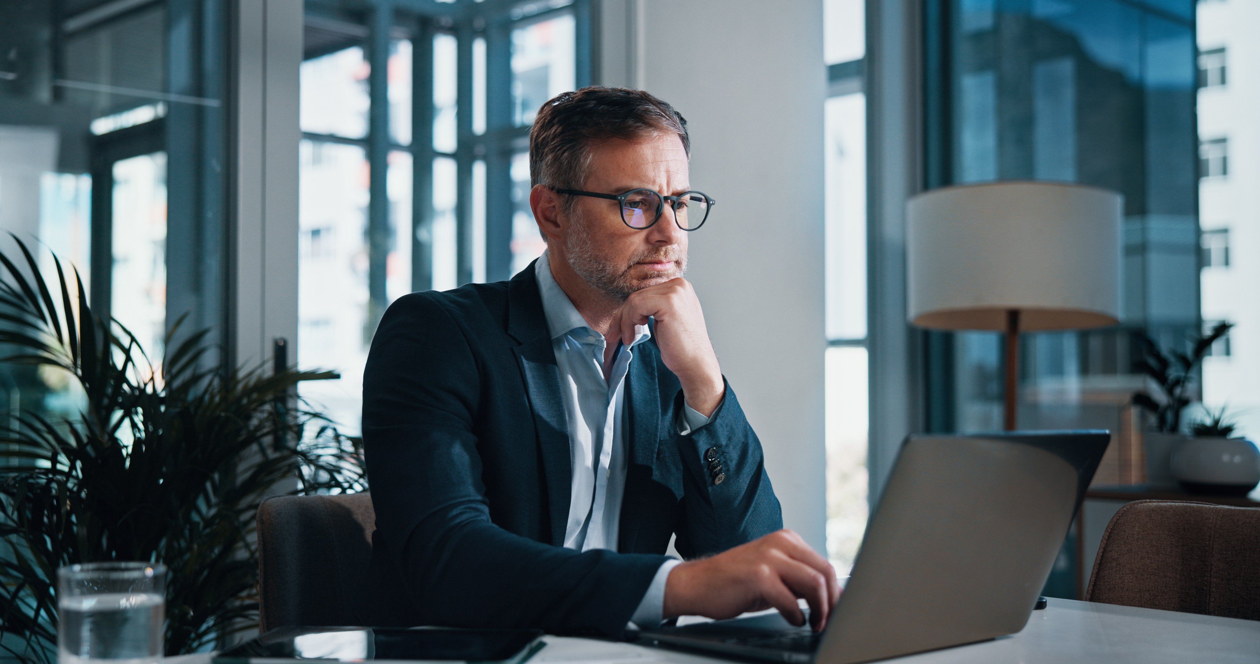 professions-finance-hero-v2